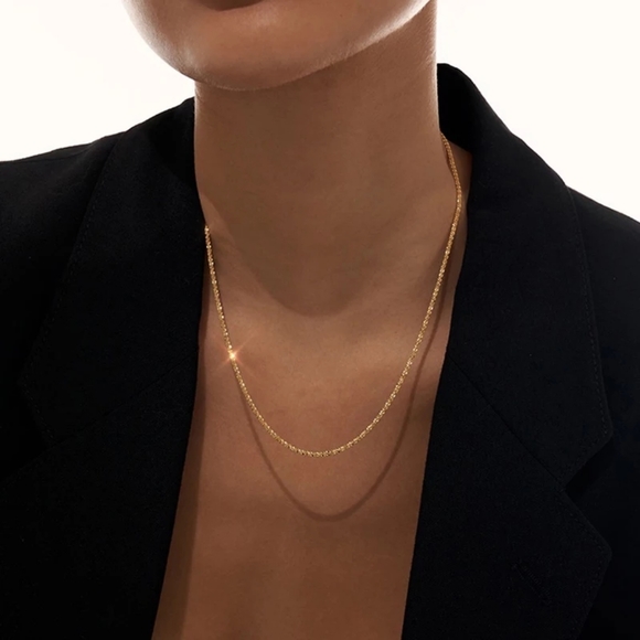 NEW ***18K Gold Thin Snake Chain Necklace - Picture 2 of 4